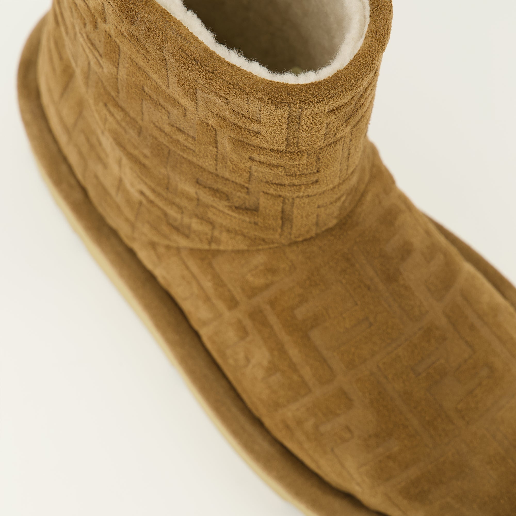 Fendi ski boots, brown suede boots, autumn winter footwear, comfortable winter boots, designer ski boots