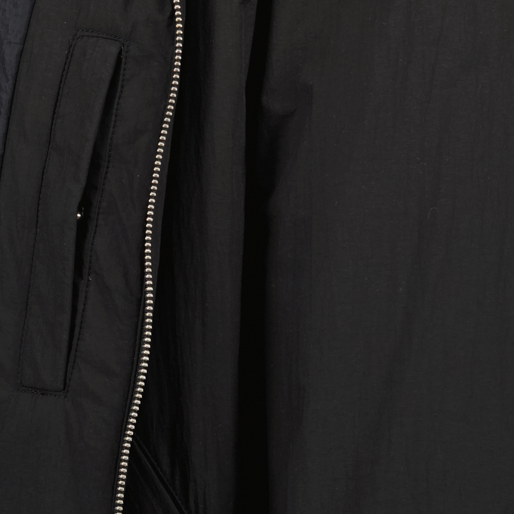 클래식 블랙 집업 재킷