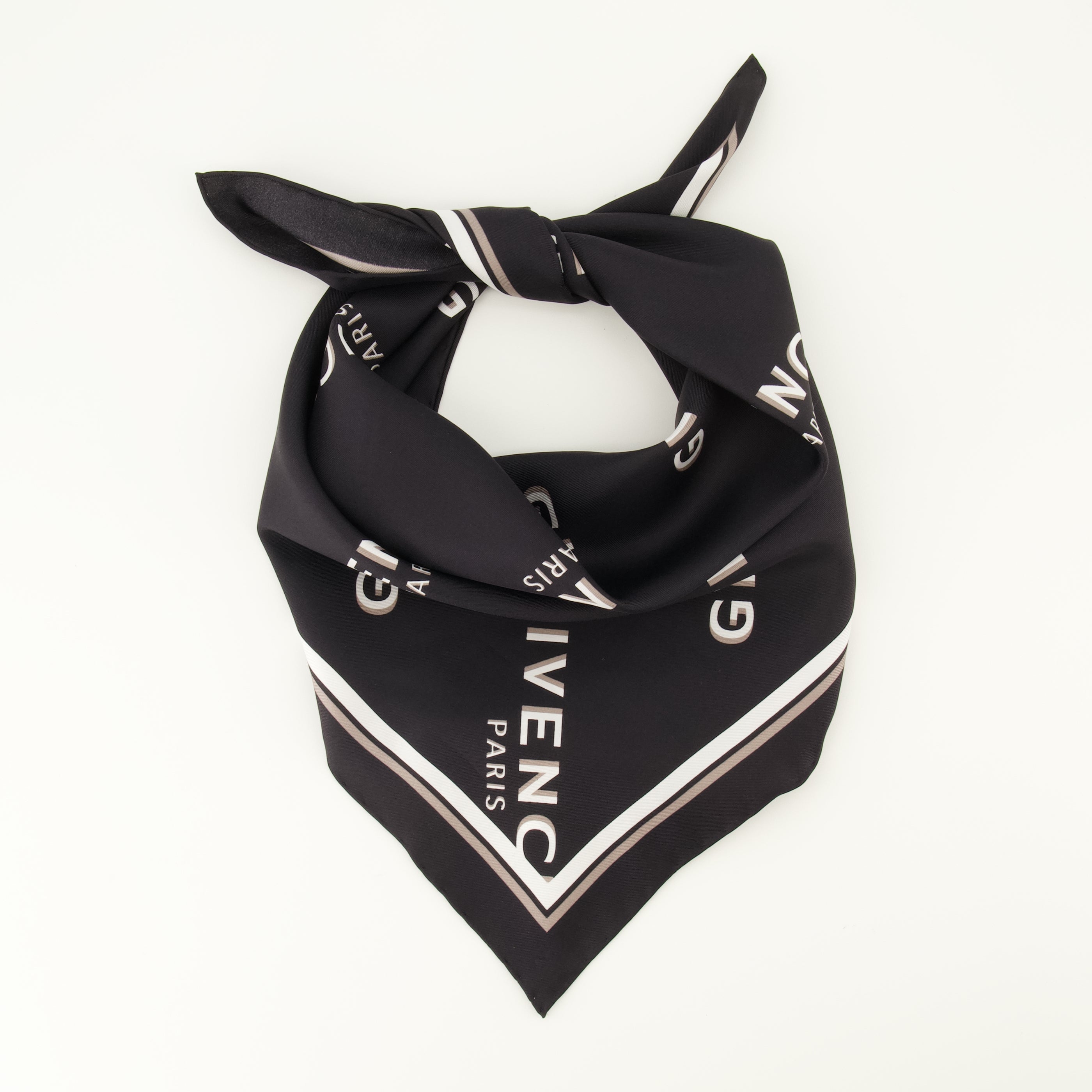 Small Silk Square Shadow Black