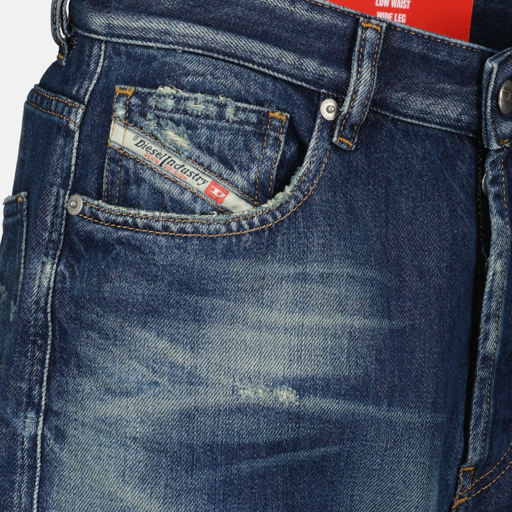 Diesel jeans, D-Sire 1996, faded blue denim, relaxed fit jeans, five-pocket design