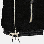 Imagen de chaqueta sin mangas acolchada de Moncler Grenoble para mujeres - Temporada Otoño-Invierno 2025 - Vista detallada del producto 3