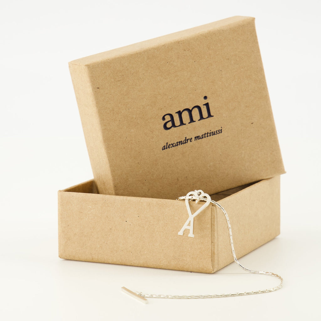 Imagem do Collier ami de cœur argenté da Ami PARIS para Unissex - Temporada Primavera-Verão 2026 - Detalhe 2