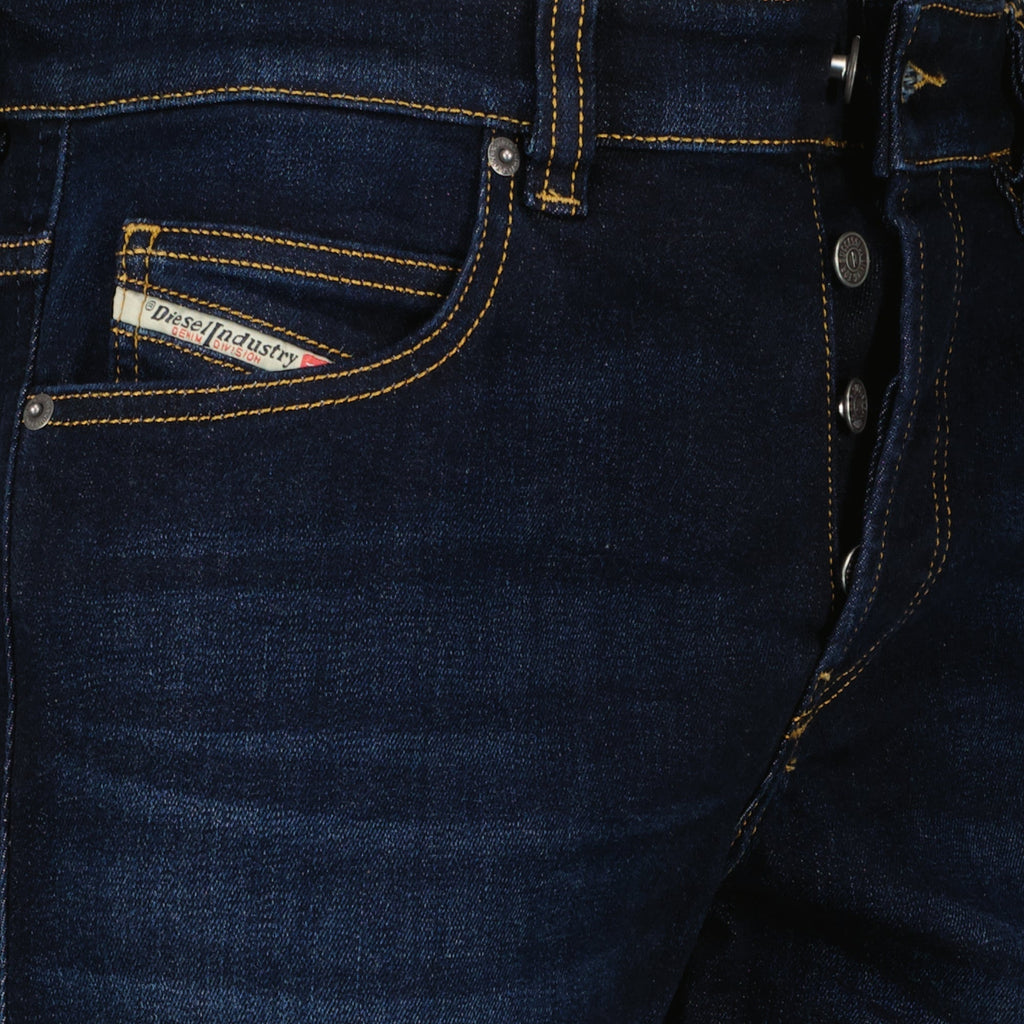 Image of jean d-vyl 1993 l.32 bleu foncé by Diesel for Men - Season Spring-Summer 2026 - Detail View 1
