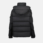Imagen de la chaqueta puffer negra Maya 70 de Moncler para mujeres - Temporada Otoño-Invierno 2025 - Vista detalle del producto 1
