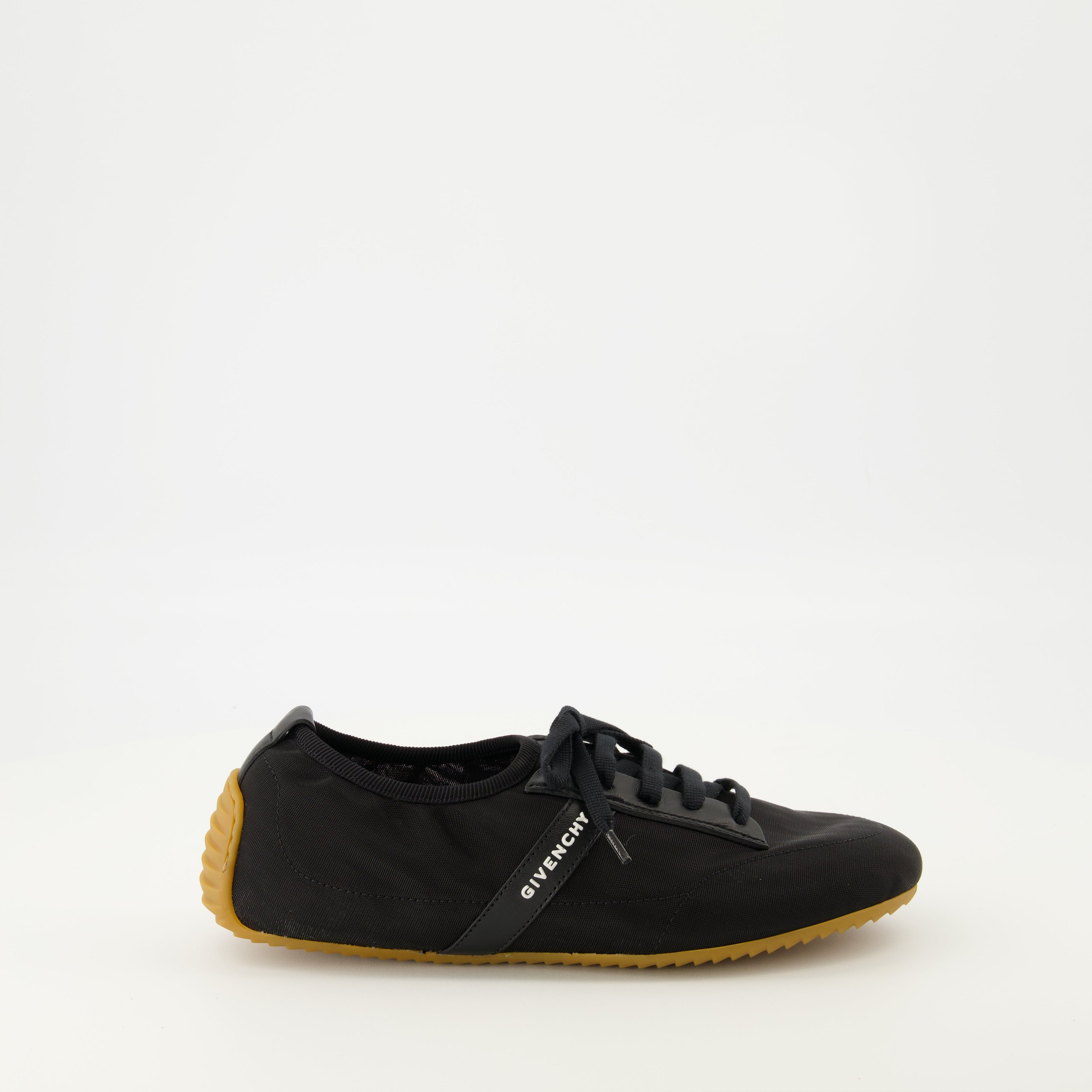 Givenchy Sneakers, Le Basket Slim Powder, Luxury Footwear, Fashion Sneakers, Stylish Sneakers