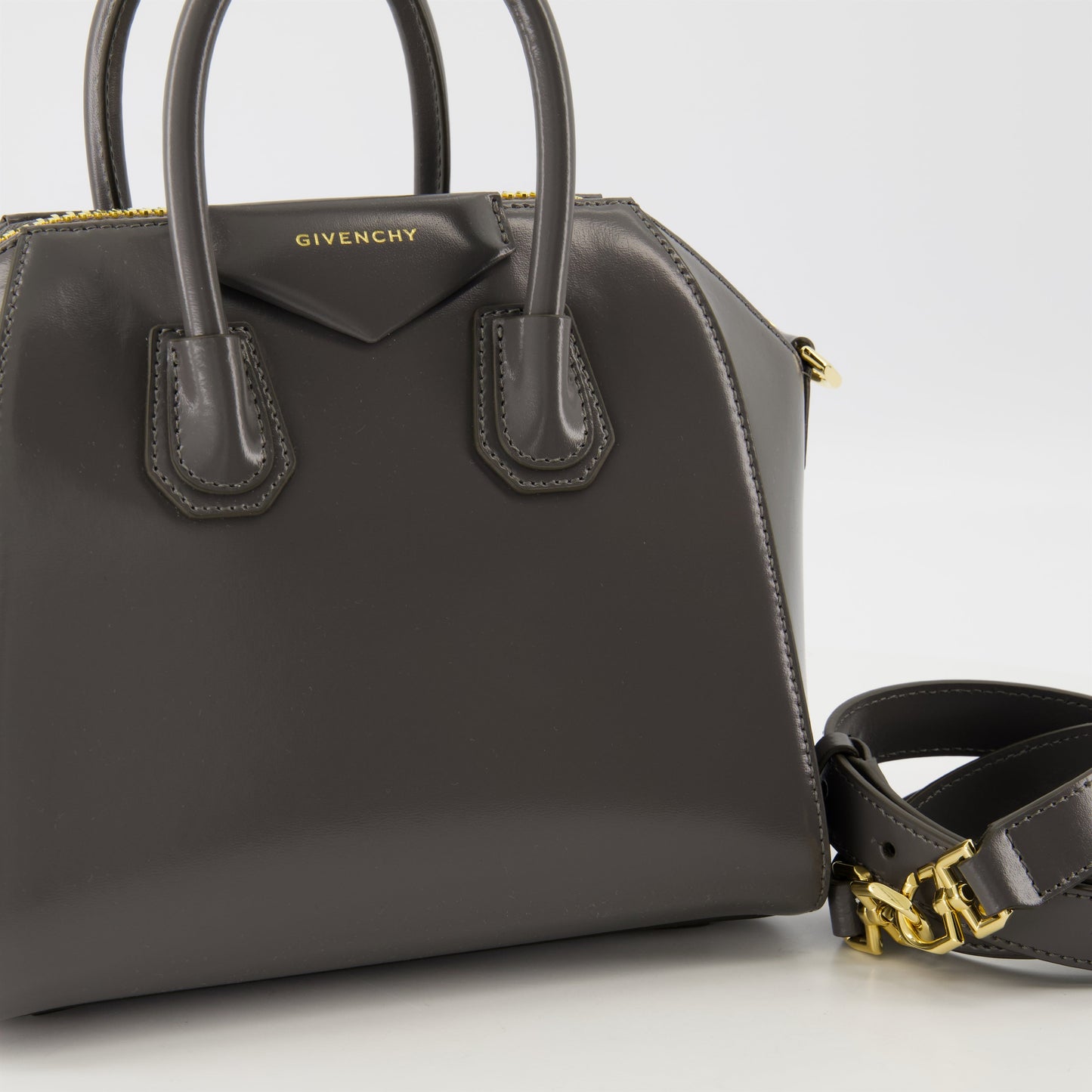 Givenchy Antigona, Box leather bag, Grey handbag, Luxury accessories, Women's designer bags