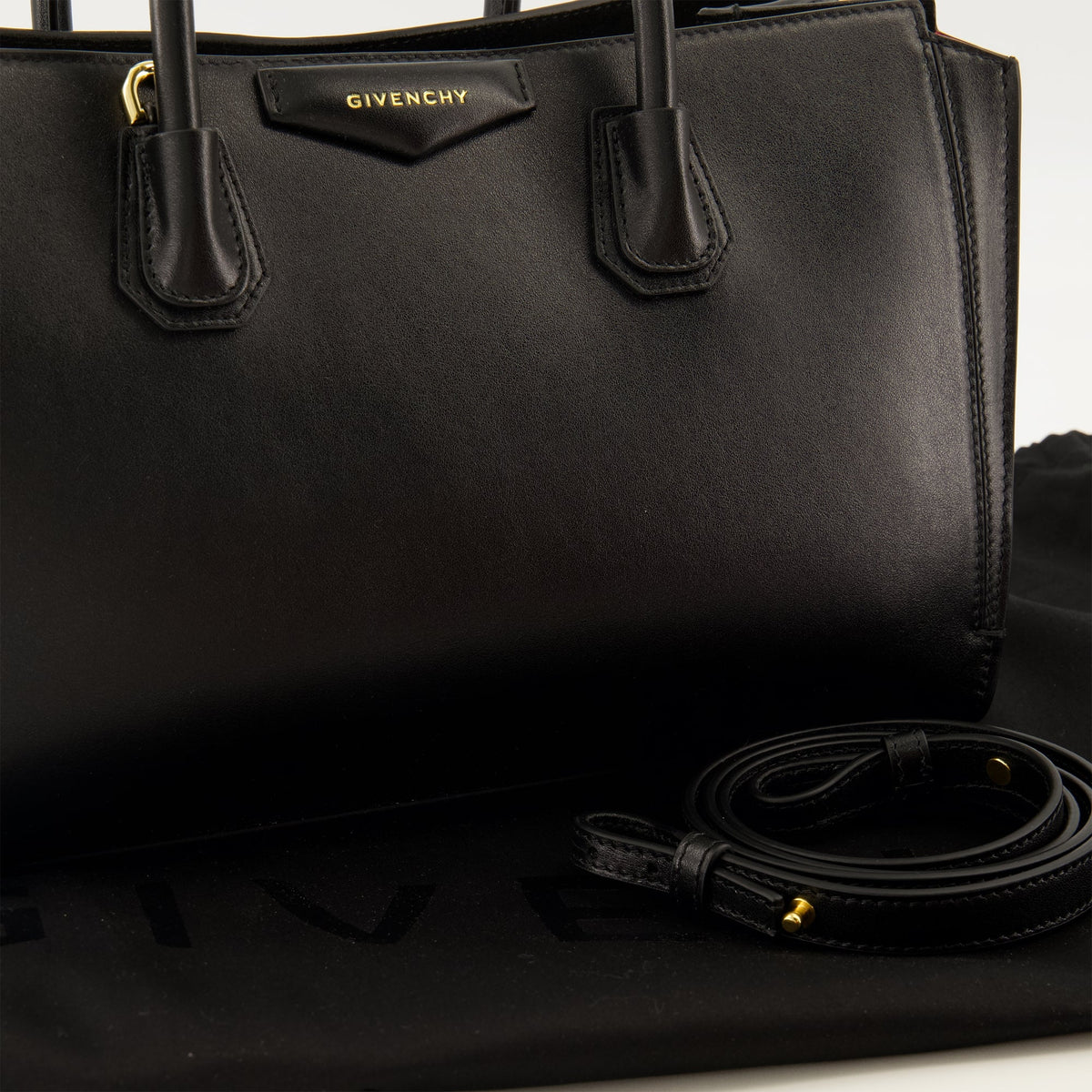 Antigona Catchall Small Bag