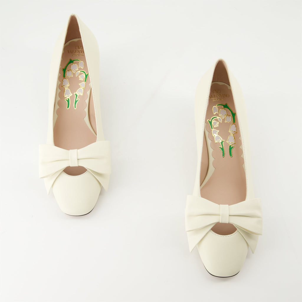 Esacrpin Bowo, slip-on shoes, Valentino Garavani, laminated leather shoes, luxury footwear