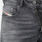 Sleenker jeans, denim grey jeans, slim fit trousers, five-pocket jeans, men’s denim style