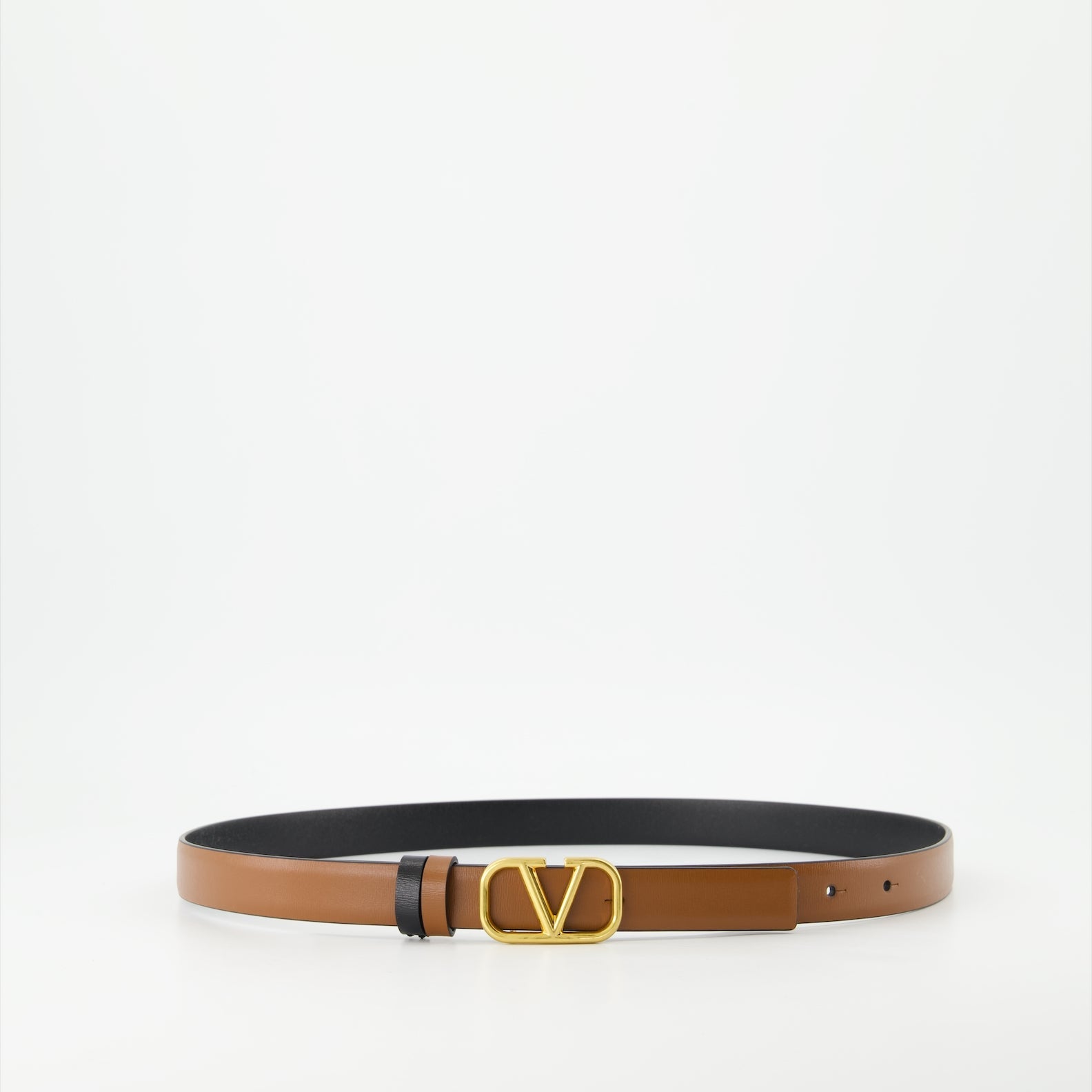 Reversible VLogo belt, leather accessory, adjustable belt, Valentino Garavani belt, signature buckle