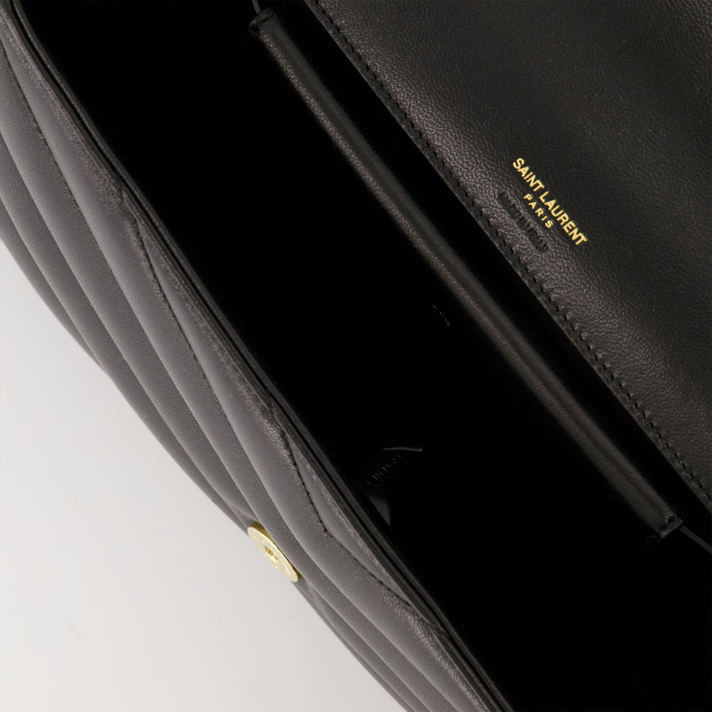 Image of Loulou Medium Noir by Saint Laurent for Women - Season Autumn-Winter 2025 - Detail View 2