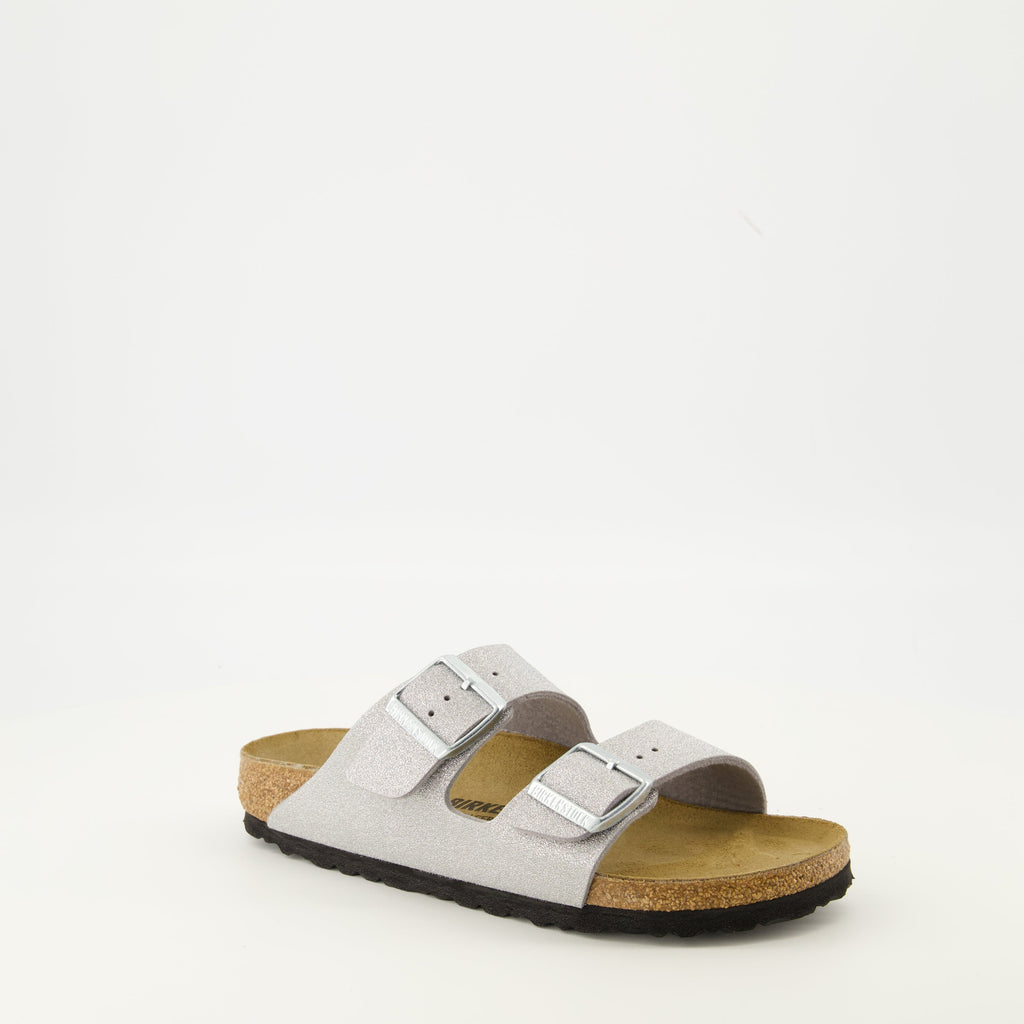 Image of Arizona Sandals by Birkenstock for Women - Season Autumn-Winter 2025 - Front Right Three-Quarter View