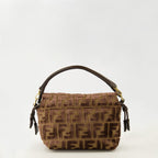 Fendi, La Mamma Baguette, velvet bag, luxury accessories, designer handbag