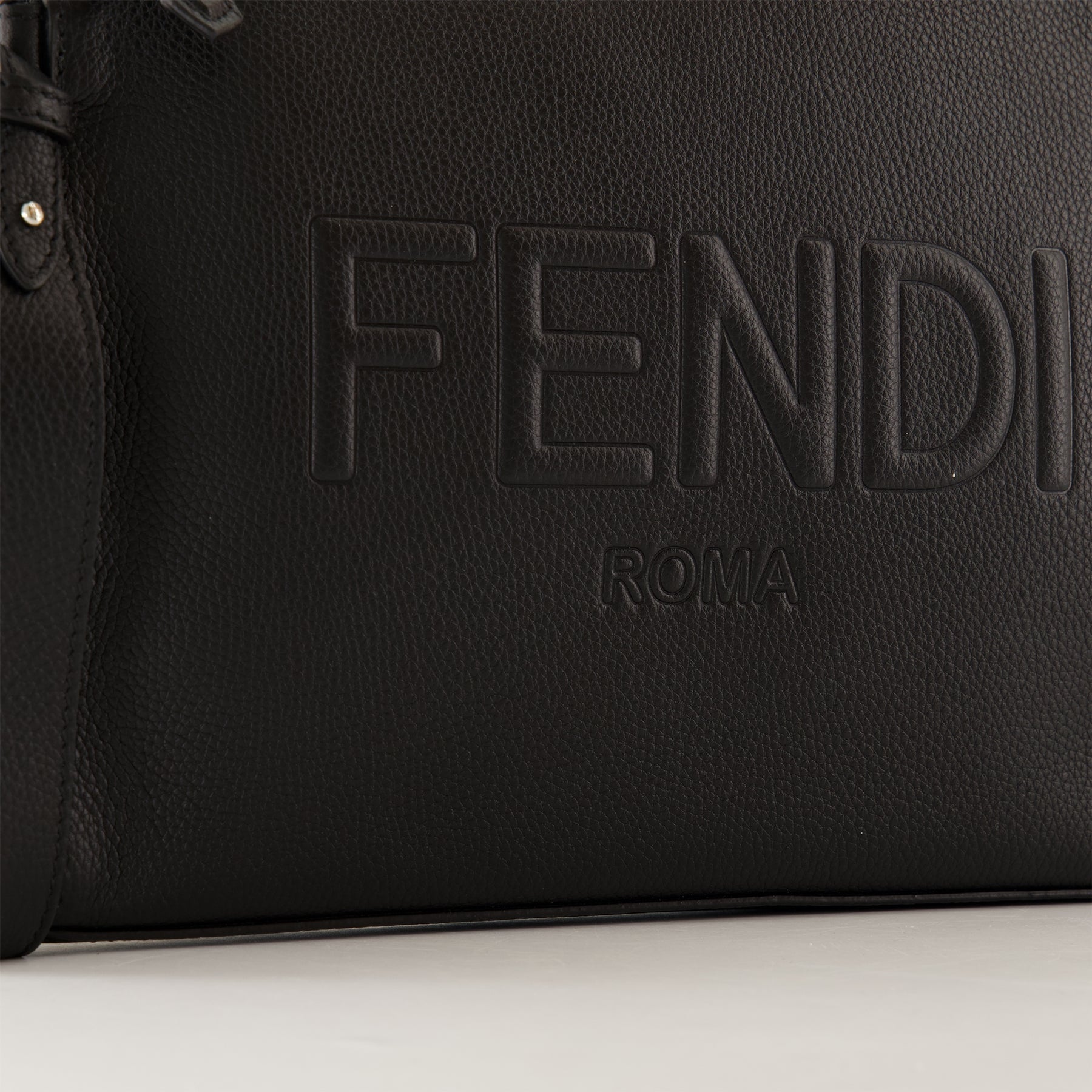 Fendi Pochette, Black Leather Bag, Luxury Accessories, Grained Leather Clutch, Designer Pouch