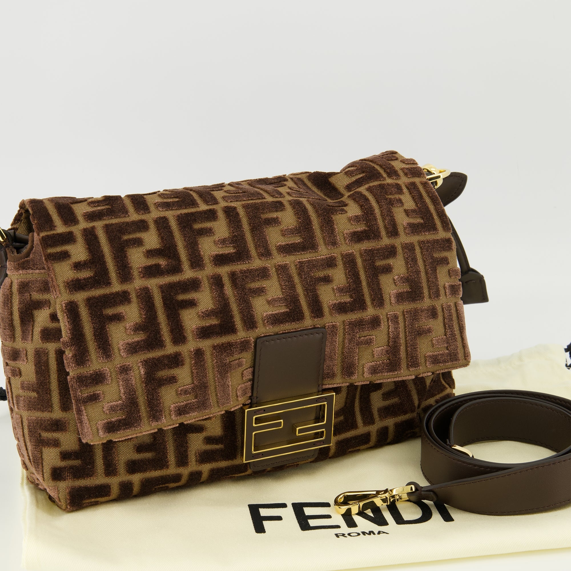 Fendi Mamma Baguette, velvet handbag, luxury accessories, brown bag, designer shoulder bag