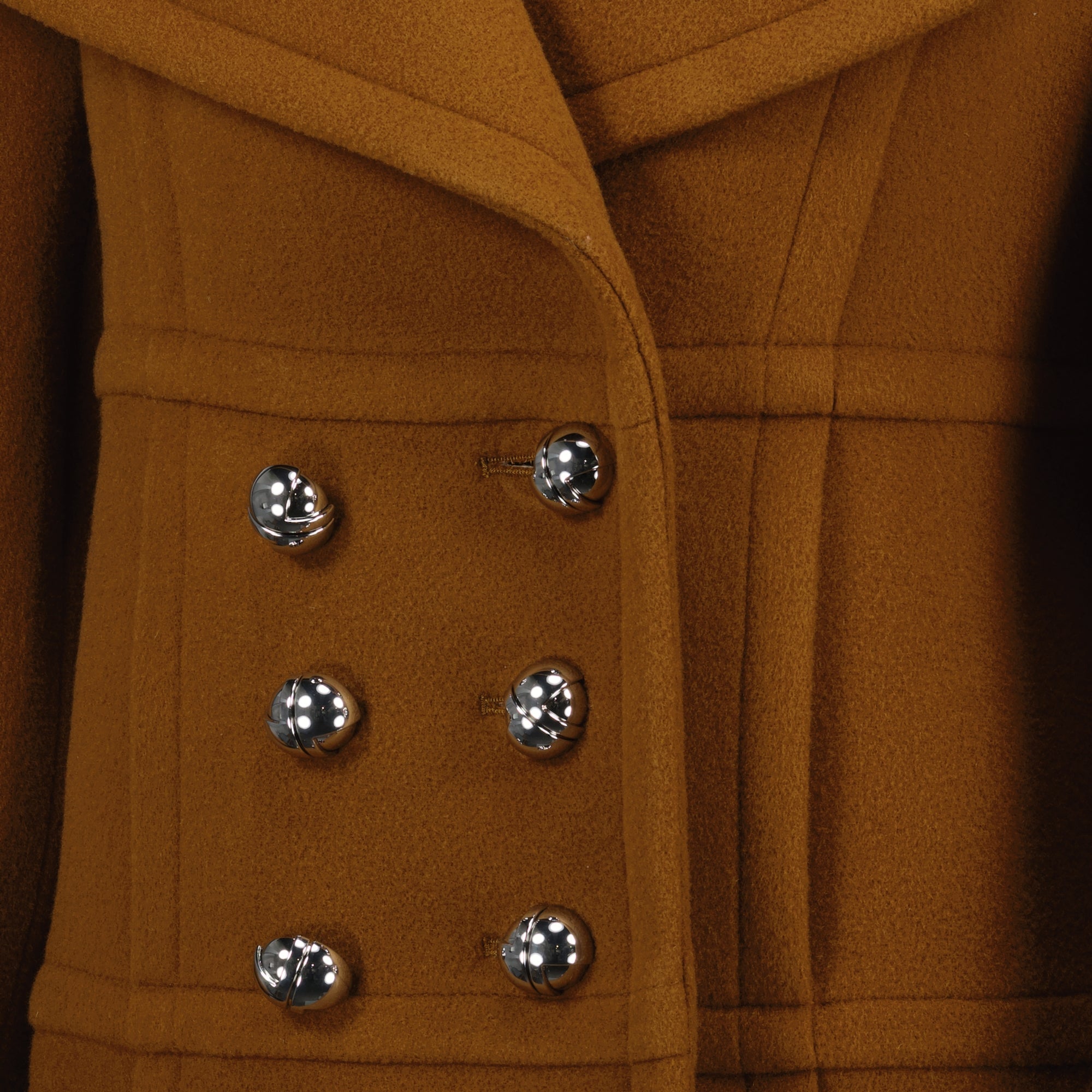 brown wool coat, Patou coat, mid-length coat, autumn-winter 2025, elegant outerwear