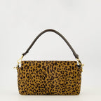 Image of Le Sac Baguette Léopard by Fendi for Women - Season Autumn-Winter 2025 - Back View