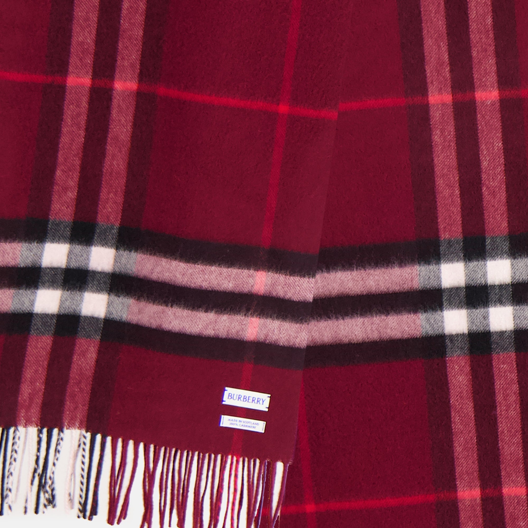 Burberry scarf, cashmere accessory, checked scarf, unisex fashion, Autumn-Winter collection