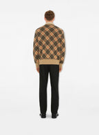 Imagen del suéter de cachemira a cuadros de Burberry para hombres - Temporada Otoño-Invierno 2024 - Detalle 6