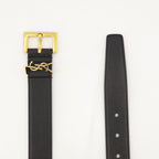 Image de la ceinture en cuir Cassandre par Saint Laurent pour femmes - Saison Automne-Hiver 2024 - Détail 2