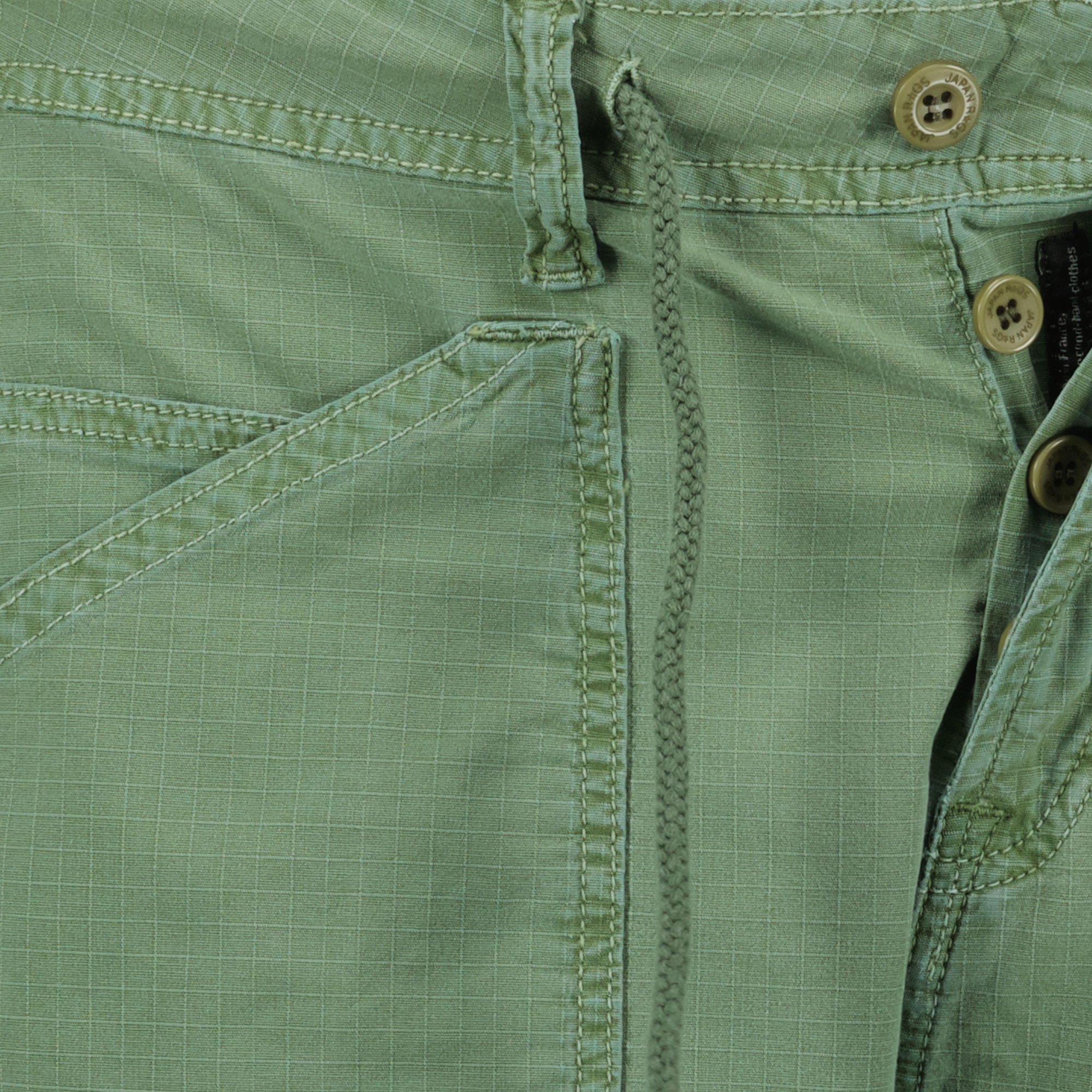 Bermuda shorts, cargo shorts, cotton shorts, summer fashion, casual wear