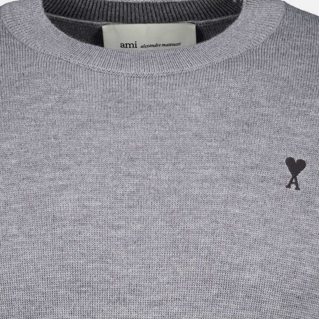 Maglione in lana grigia con logo ricamato