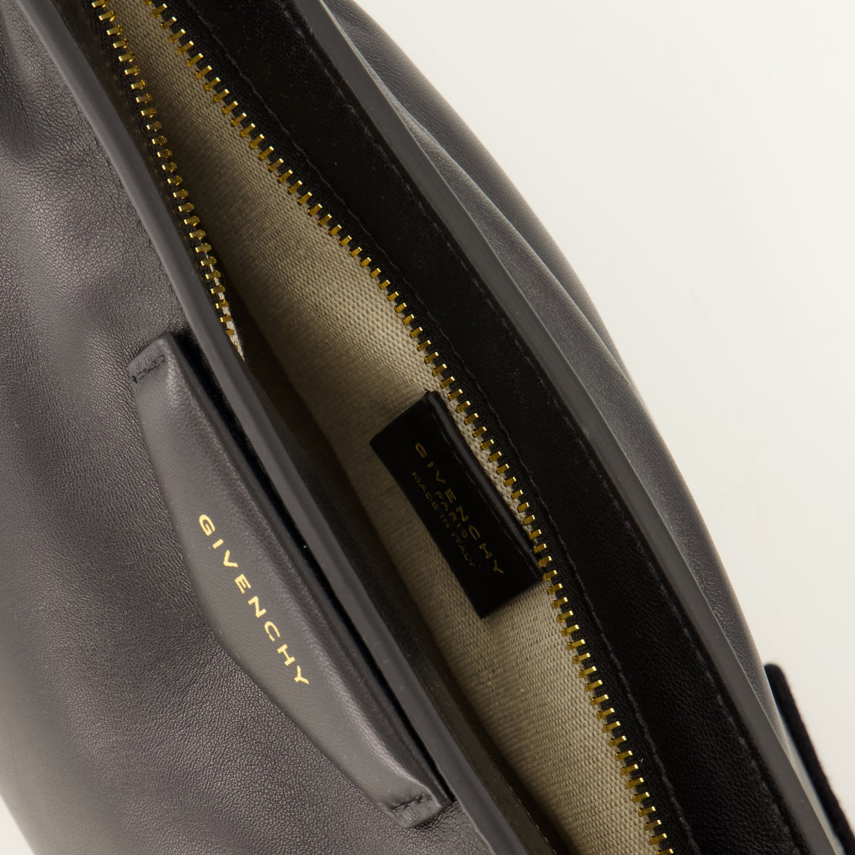 Antigona Bomber Leather Pouch