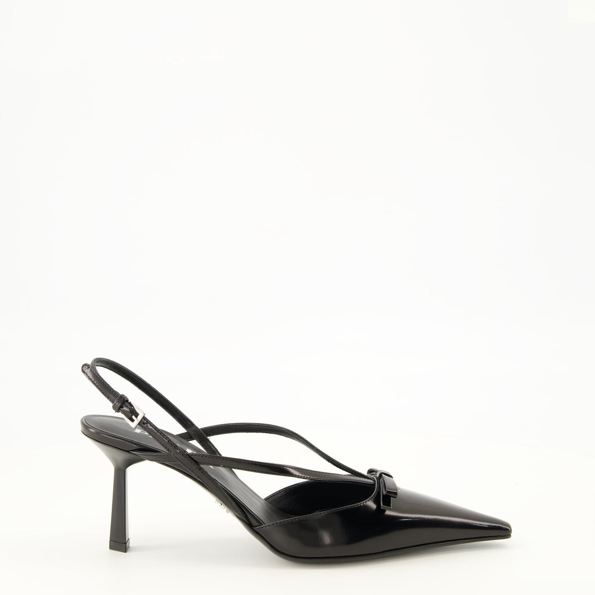 Schwarze Lederpumps mit Knöchelriemen