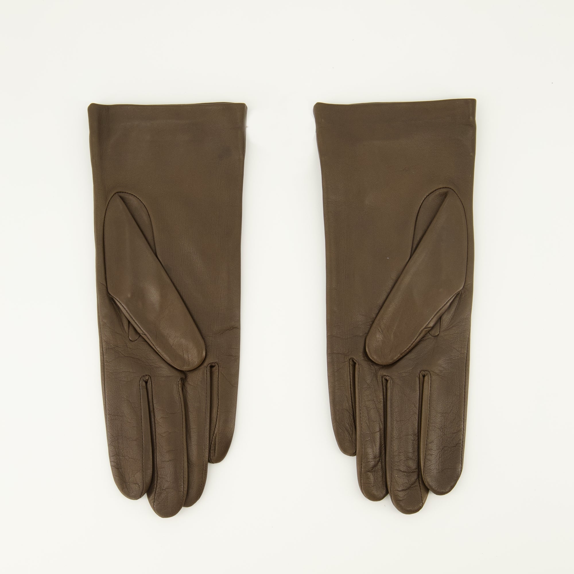 brown leather gloves, AMI Paris gloves, lambskin gloves, fashion accessories, designer gloves