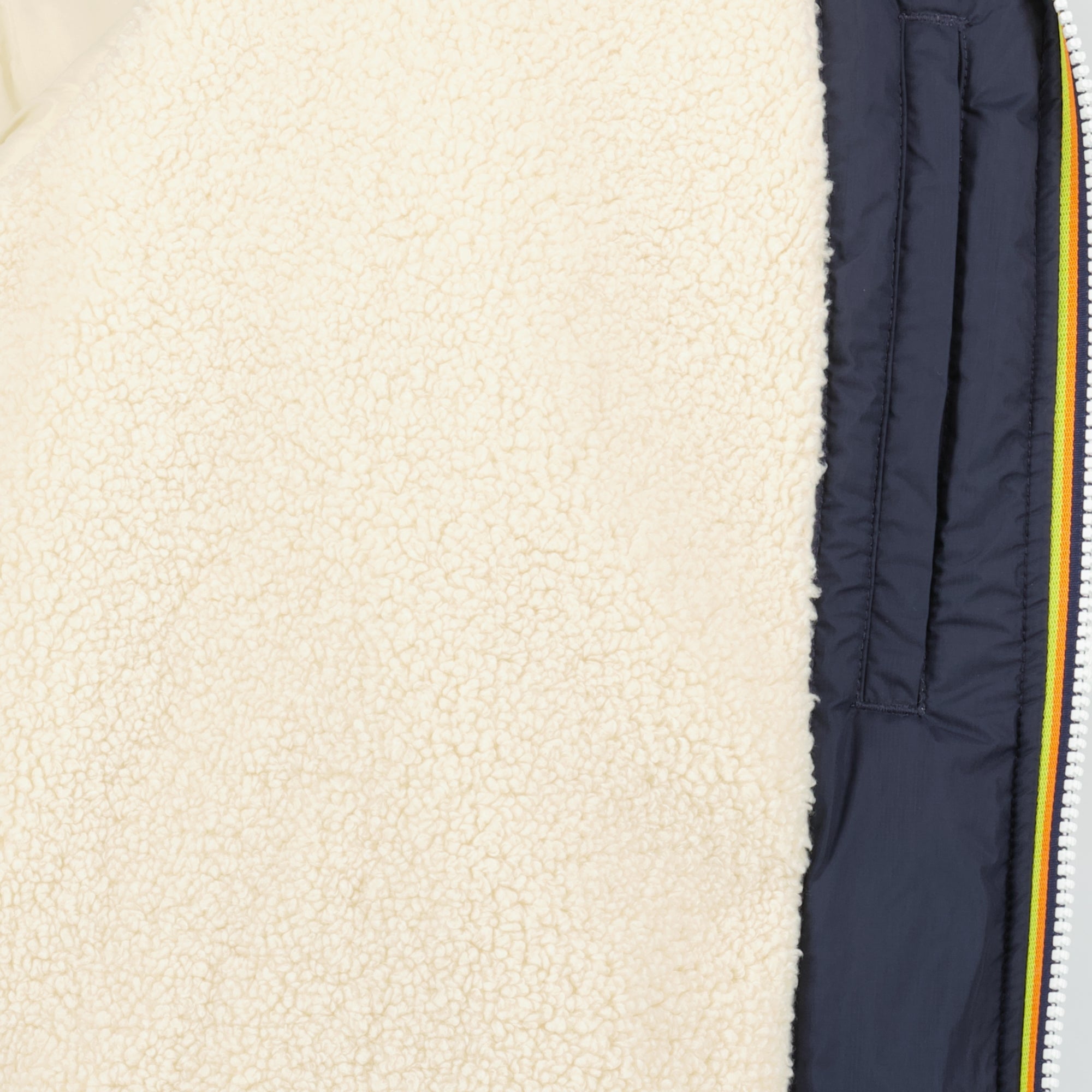 Image of Le Vrai 4.0 Eiffel Orsetto Parka by K-Way for Unisex - Season Autumn-Winter 2025 - Detail View 2