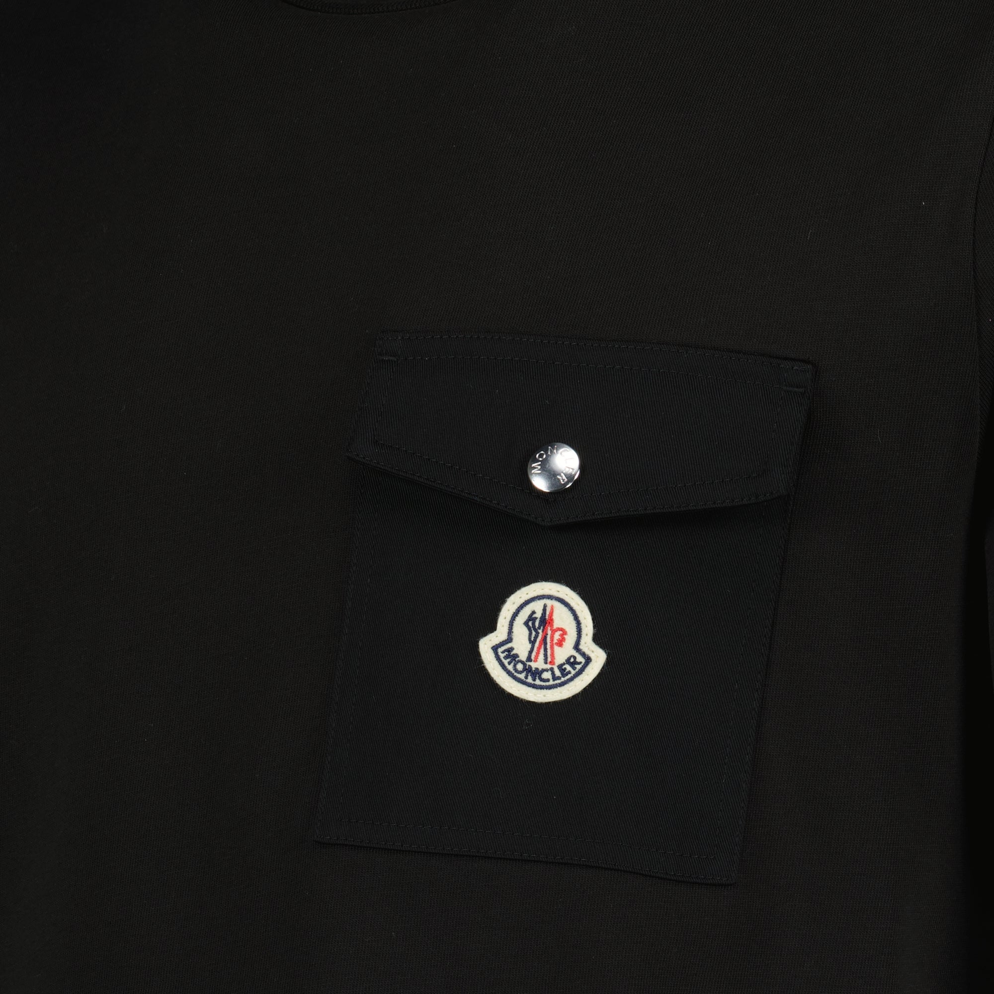Image of Logo Pocket T-Shirt by Moncler for Men - Season Spring-Summer 2025 - Detail View 7
