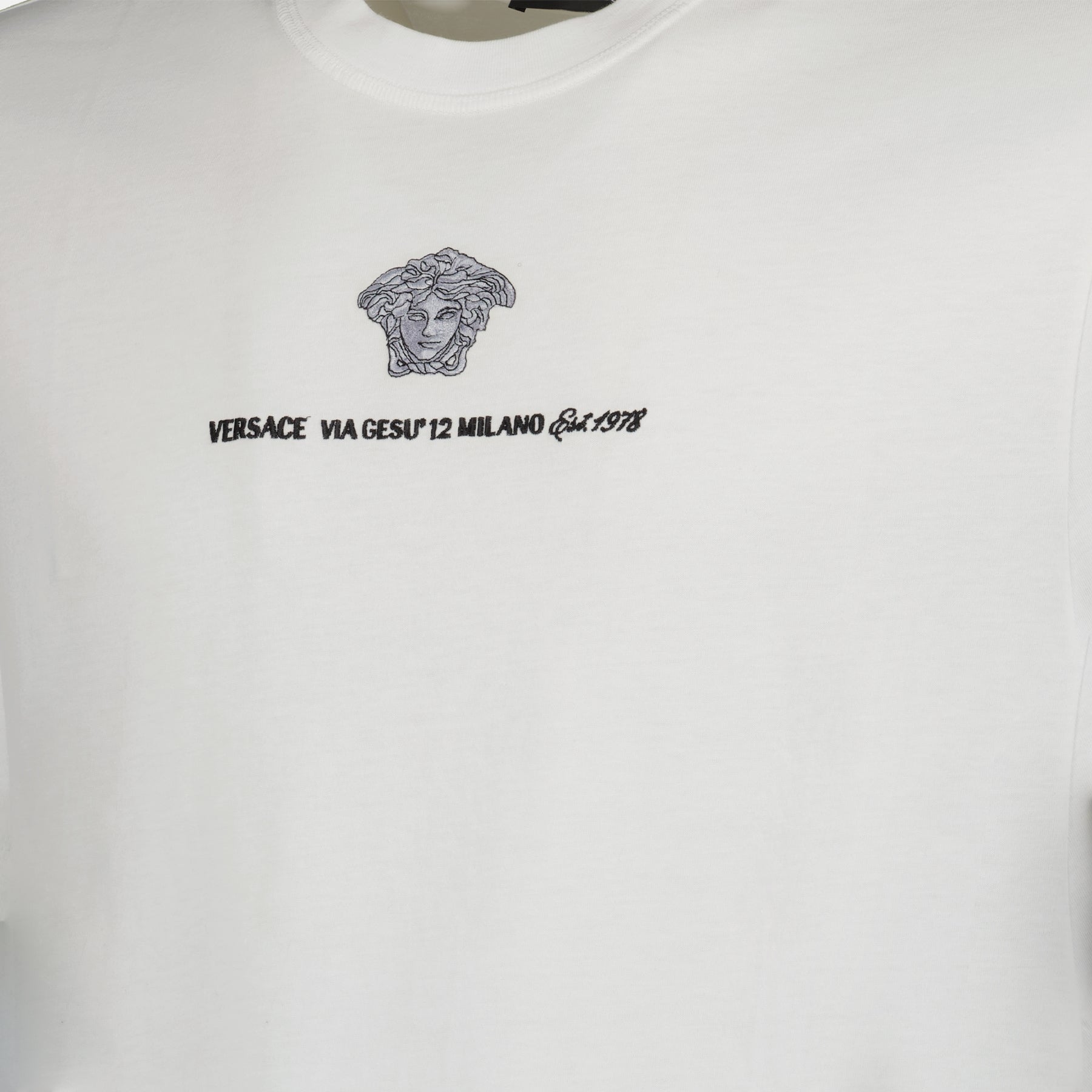 Versace T-shirt, White T-shirt, Versace fashion, Designer T-shirt, Luxury cotton T-shirt