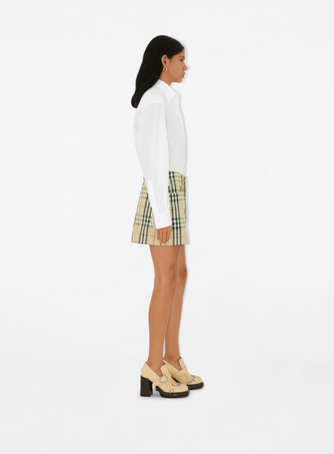 Burberry skirt, checkered mini skirt, denim mini skirt, beige skirt, Burberry Autumn-Winter 2024