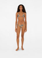 Image de bas de bikini à carreaux beiges par Burberry pour femmes - Saison printemps-été 2024 - Détail 9