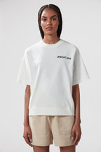 Bild des weißen Logo-T-Shirts von Moncler Grenoble für Damen - Saison Frühling/Sommer 2024 - Detailansicht 12