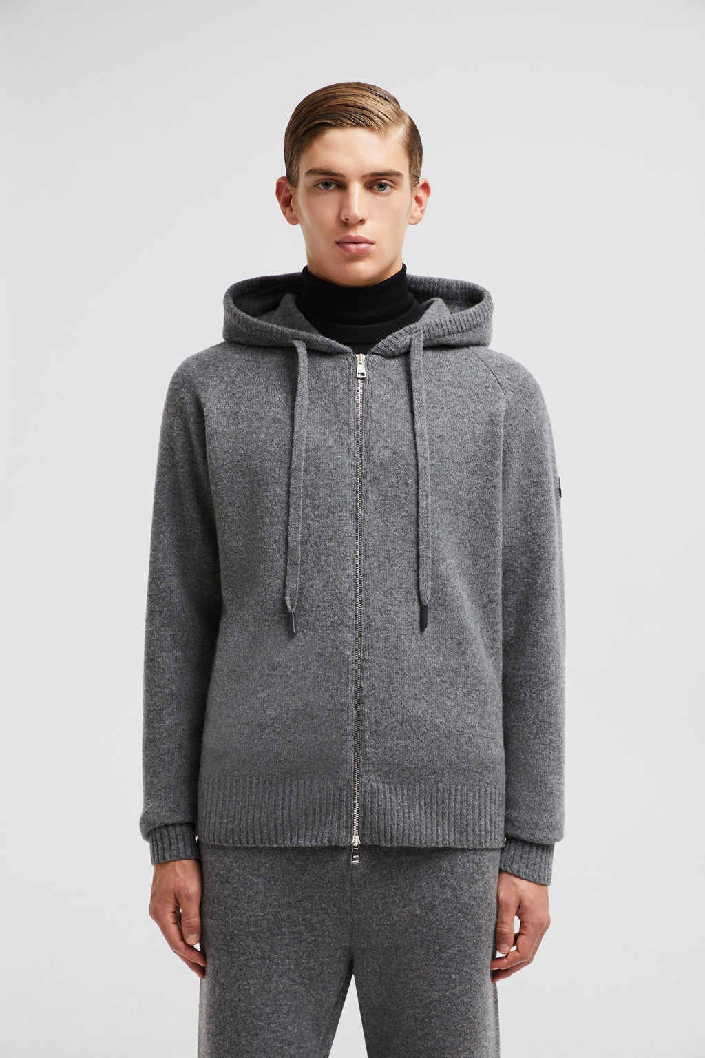 luxury cardigan, wool cashmere blend, zipped cardigan, grey cardigan, Moncler collection