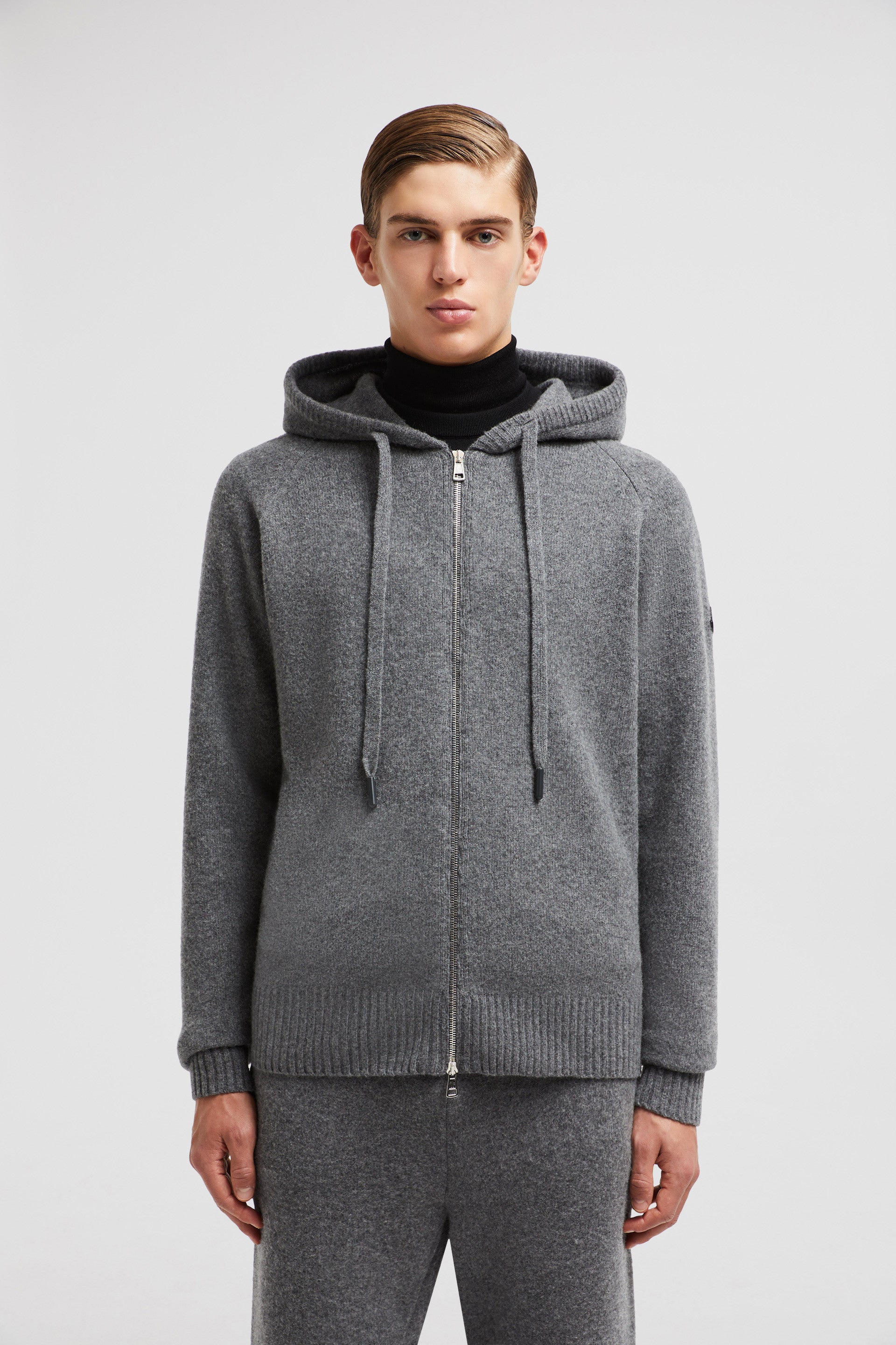 luxury cardigan, wool cashmere blend, zipped cardigan, grey cardigan, Moncler collection