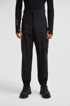 Image of Black Cargo Sport Pants by Moncler Grenoble for Men - Season Autumn-Winter 2024 - Detail View 12