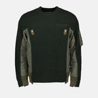 Image d'un pull bimatière bleu et vert de Sacai pour homme - Saison automne-hiver 2024 - Vue de face