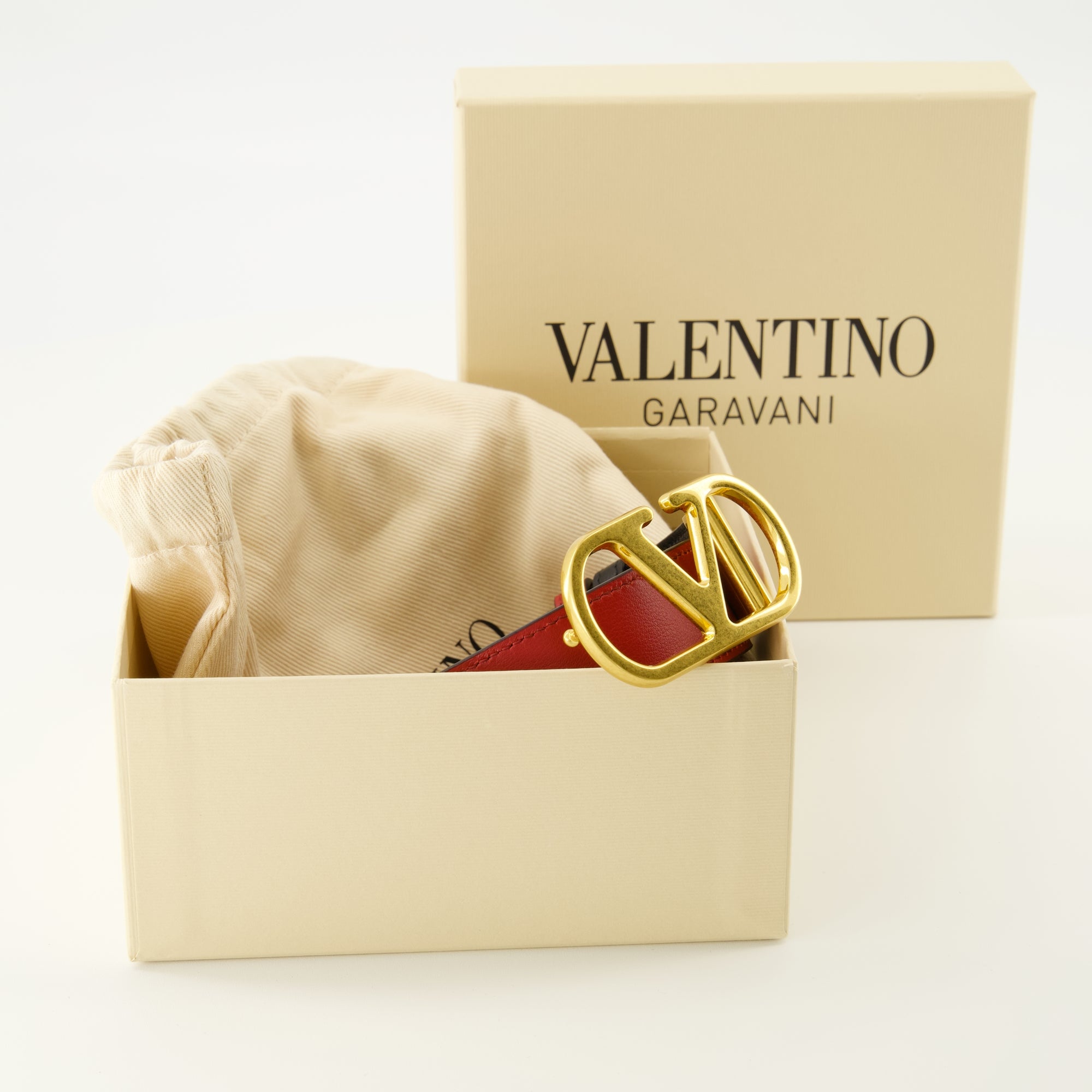 VLogo belt, Valentino, leather belt, reversible belt, fashion accessories