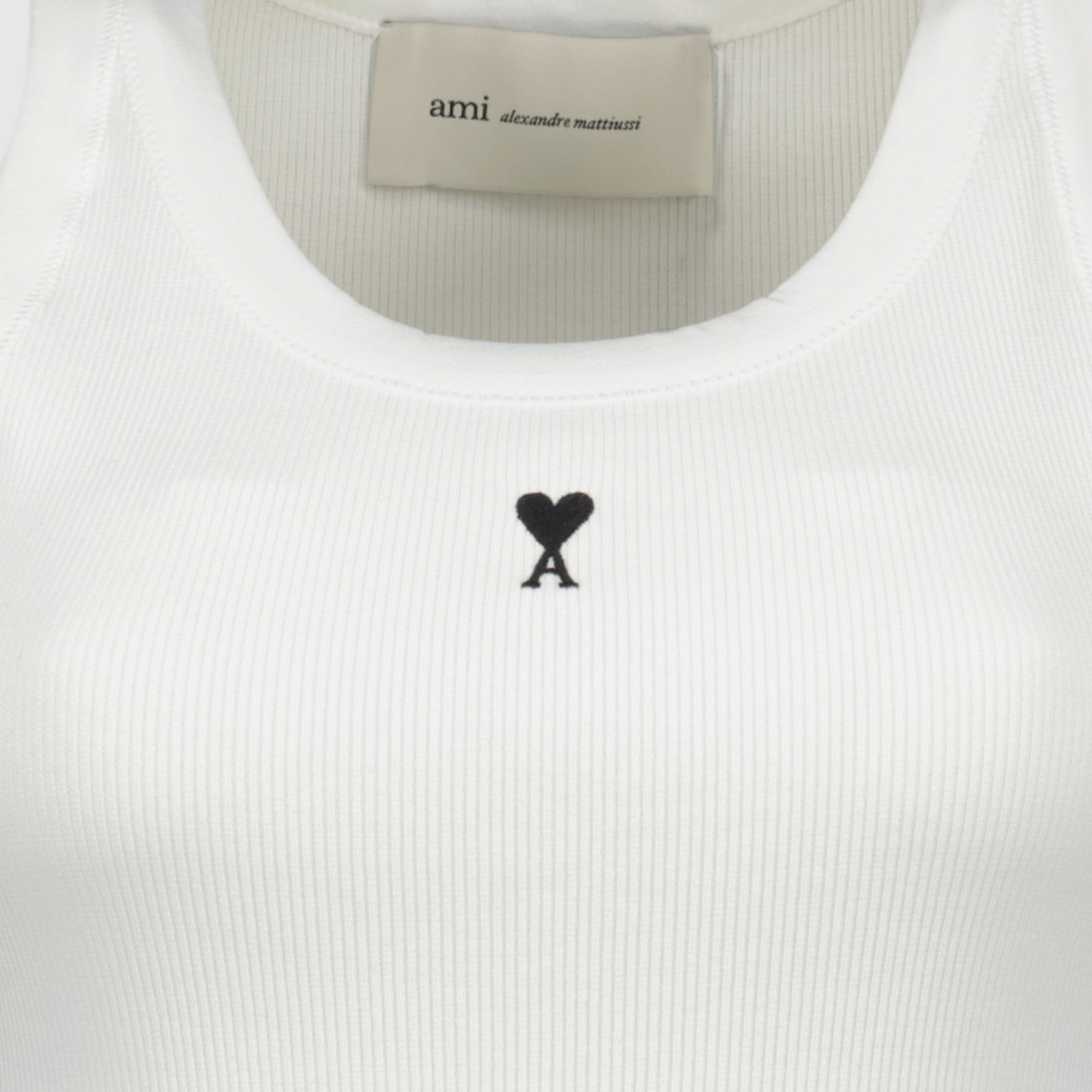 아미 파리의 여성용 아미 드 꾀르 흰색탱크탑 이미지 - 시즌 봄-여름 2026 - 디테일 보기 1