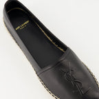 Image des espadrilles en cuir Cassandre de Saint Laurent pour femmes - Saison Printemps-Été 2025 - Vue de détail par le haut