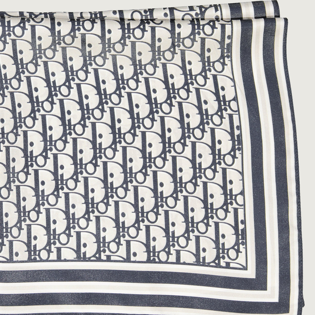 silk bandana, Oblique pattern, autumn-winter accessory, men's accessories, luxury silk scarf