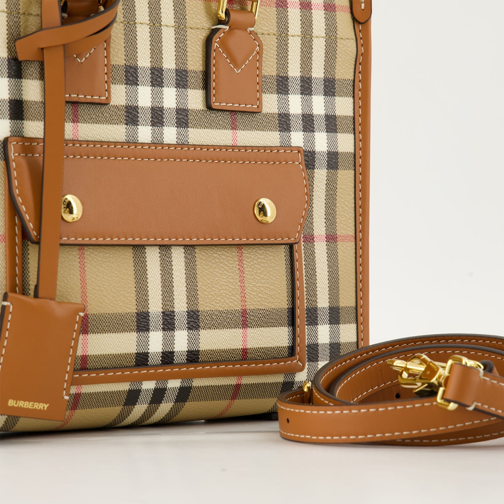 Mini Cabas Freya, Burberry bag, vintage check bag, adjustable strap handbag, canvas leather handbag