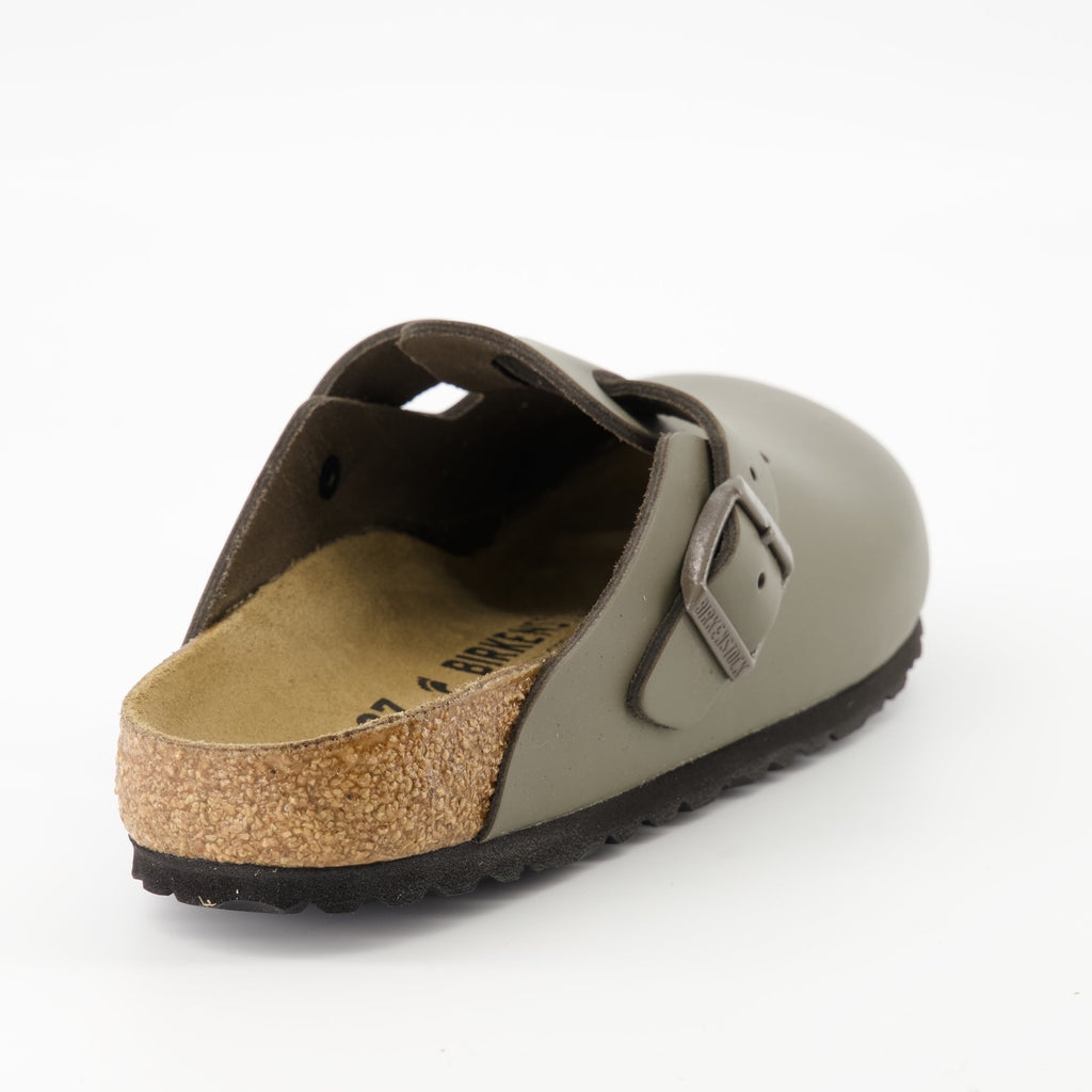 Image de Mules Boston Kaki par Birkenstock pour femmes - Saison Printemps-Été 2025 - Vue arrière