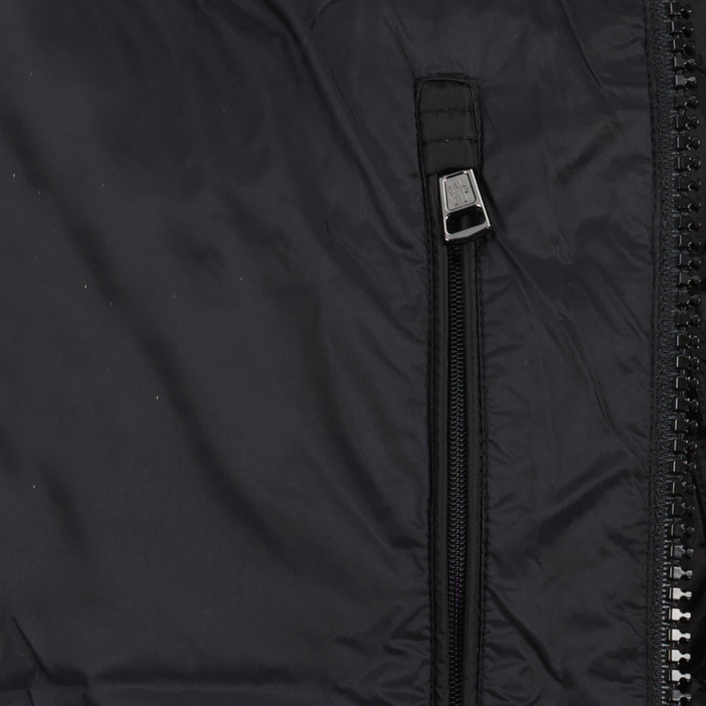 Image of Maya Down Jacket by Moncler for Men - Season Autumn-Winter 2025 - Detail View 8