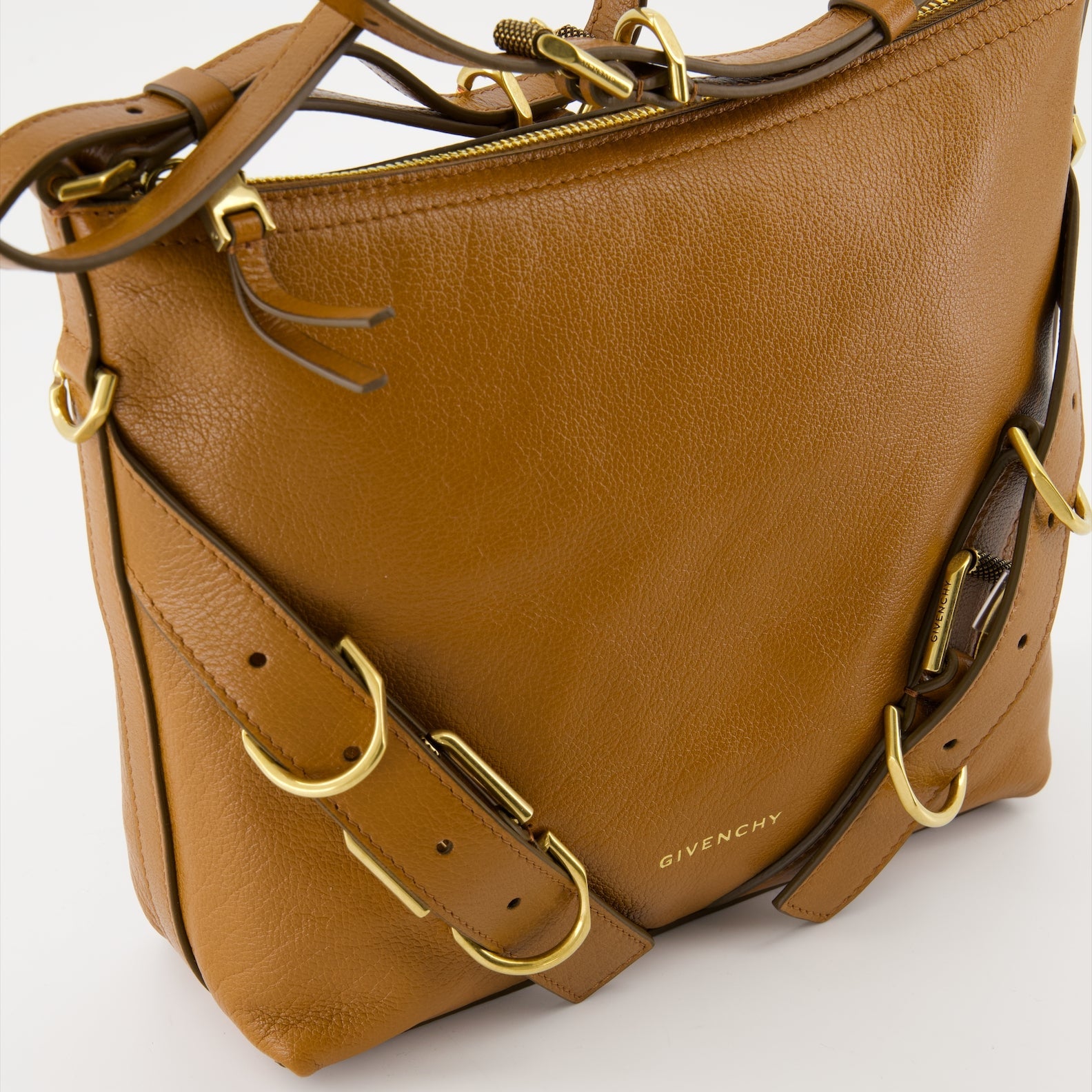Image of Sling leather bag by Givenchy for Women - Season Autumn-Winter 2024 - Detail View 2