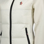 Imagem do cardigan acolchoado da Moncler Grenoble para Mulheres - Temporada Outono-Inverno 2024 - Vista de Detalhe 1