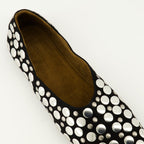 Imagen de las Ballerinas Jane en Ante Negro de Khaite para Mujeres - Temporada Primavera-Verano 2026 - Vista superior detalle
