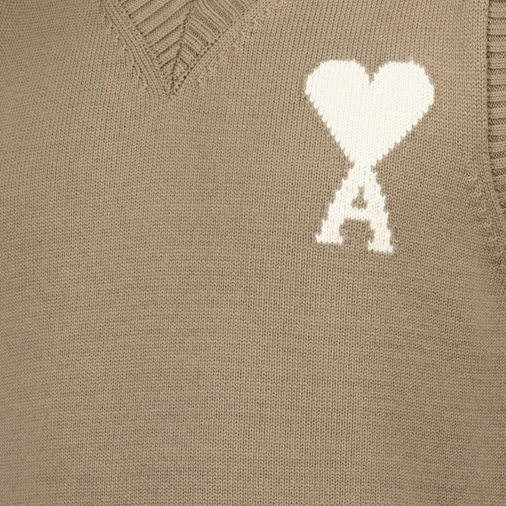 Image of Pull ami de coeur sans manches marron by Ami PARIS for Unisex - Season Spring-Summer 2026 - Detail View 1